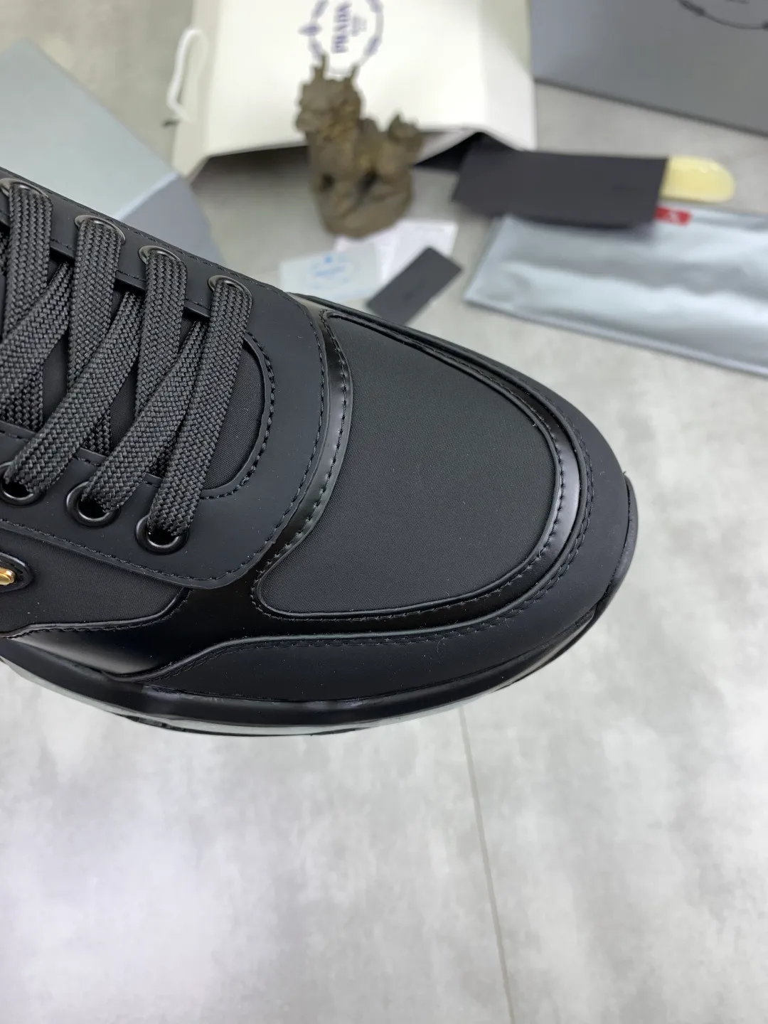 Men's men's shoes 💰pP640 💰[New model] The top version is now available on the official website, 🆘 The air-cushion shock-absorbing thick-soled trendy brand (Prada) is the main popular model, the avant-garde and versatile fashionable men's shoes are privately modeled, and the cowhide surface is spliced 1:1.. The fashion is simple, the original imported cowhide feet; the atmosphere, personality, more fashionable, eye-catching, and pursuit of class, it will subvert the old idea, and be with you to spend time with fashion trendsetters! Must keep for yourself ! Tall and comfortable, large and low, high-end quality workmanship. Size: 38-45; 3️⃣colors available.
